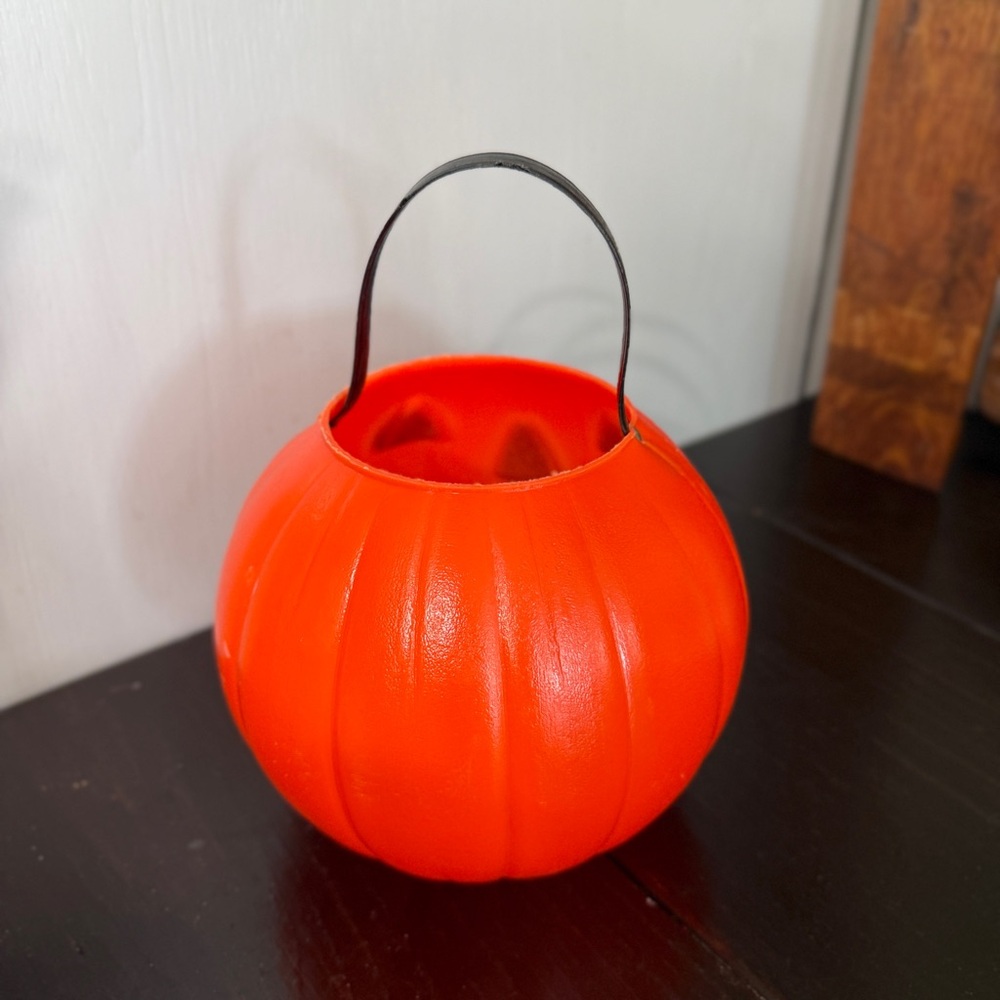 Vtg 1980 Empire Carolina Pumpkin Jack-O-Lantern 8" Blow Mold Candy Pail Bucket - Picture 3 of 10